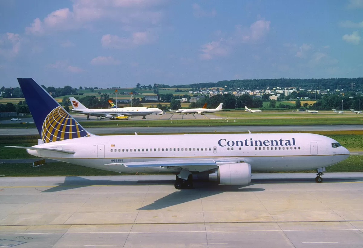 Flugzeug der Omni Air International