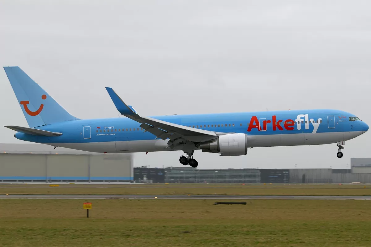 Flugzeug der TUI Airlines Nederland