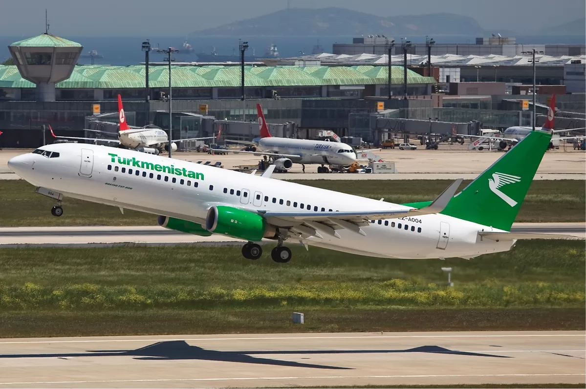 Flugzeug der Turkmenistan Airlines