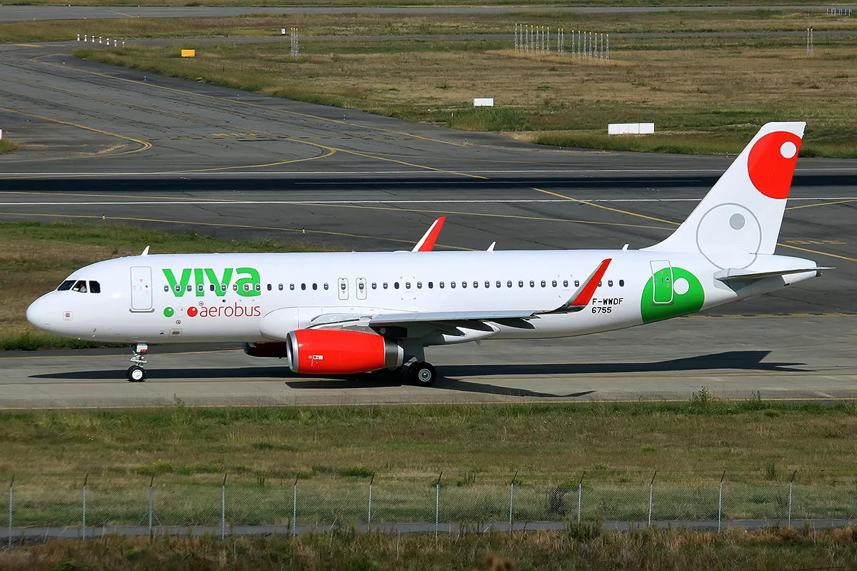 Flugzeug der Viva Aerobus
