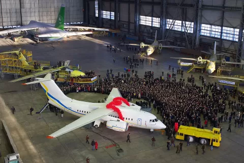 Antonow An-12
