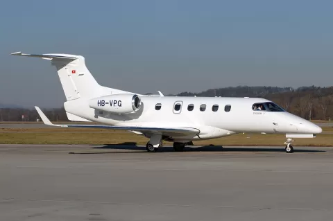Embraer Phenom 300
