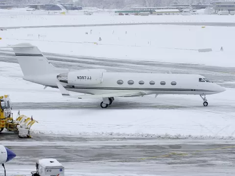 Gulfstream IV