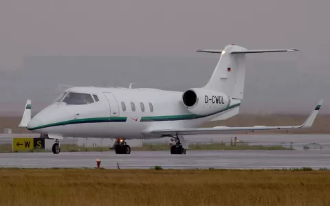 Learjet 55
